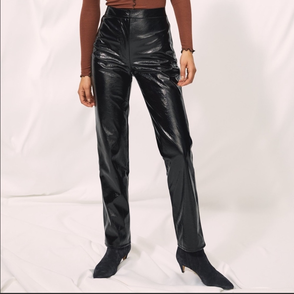 Aritzia Wilfed Tempest Pant in Black